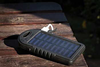 Most Durable Power Banks | Hero - 712 x 474 | RUGGED RATINGS